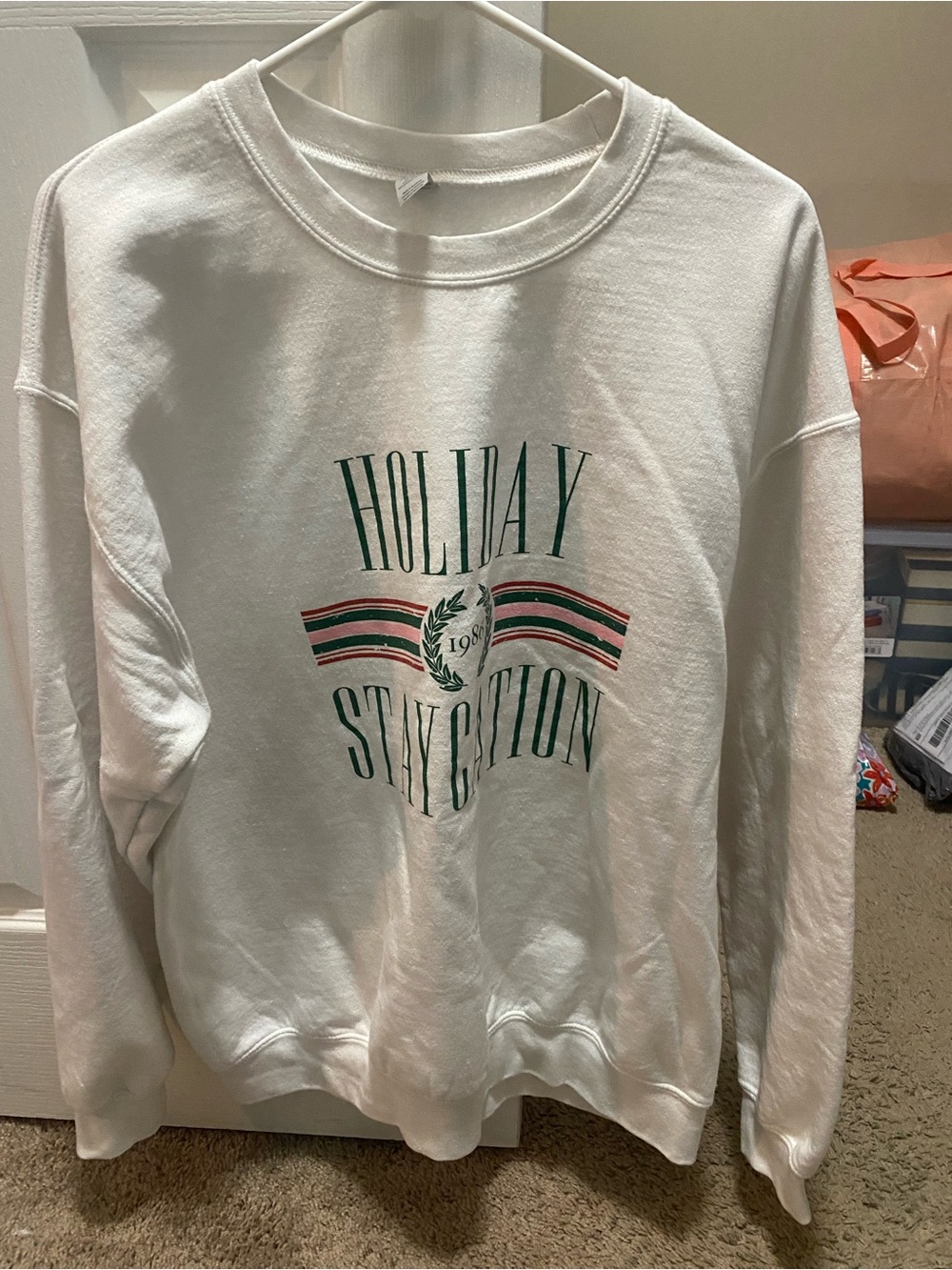 Holiday Staycation Graphic Crewneck Sweatshirt - White/Green/Red